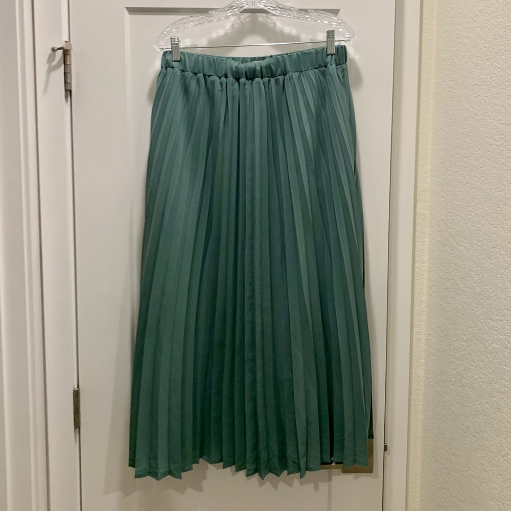 Sage green pleated skirt